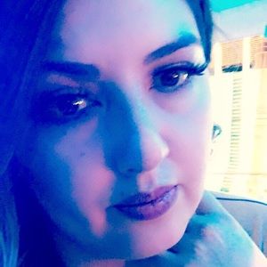 Meet your Posher, Celia